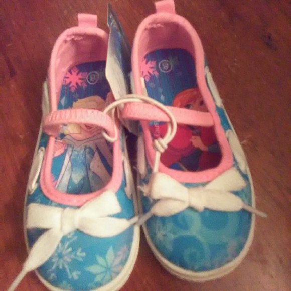 Disney Other - Frozen Girls Slip on shoes size 8.